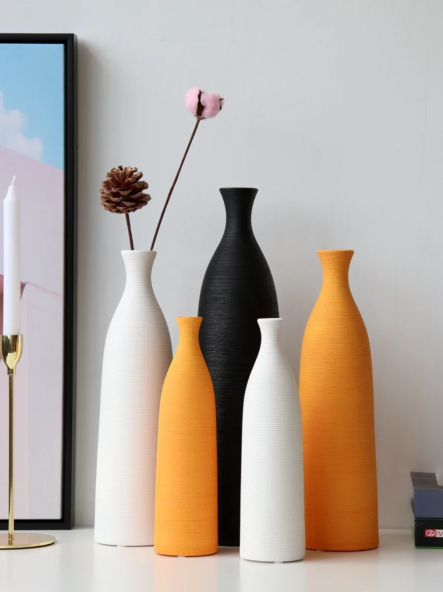 Tech Accessories For Office Desk - Semplice e moderno vaso in ceramica
